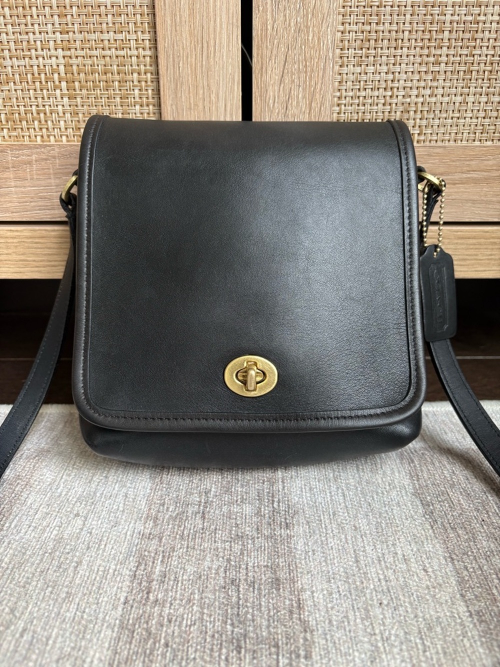 COACH Vintage Companion Black Leather Crossbody Shoulder Bag Handbag Purse 9076